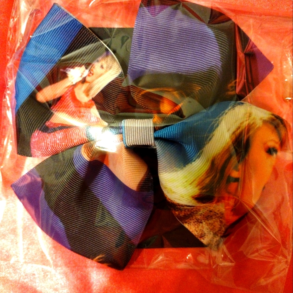 Taylor Swift hairbow